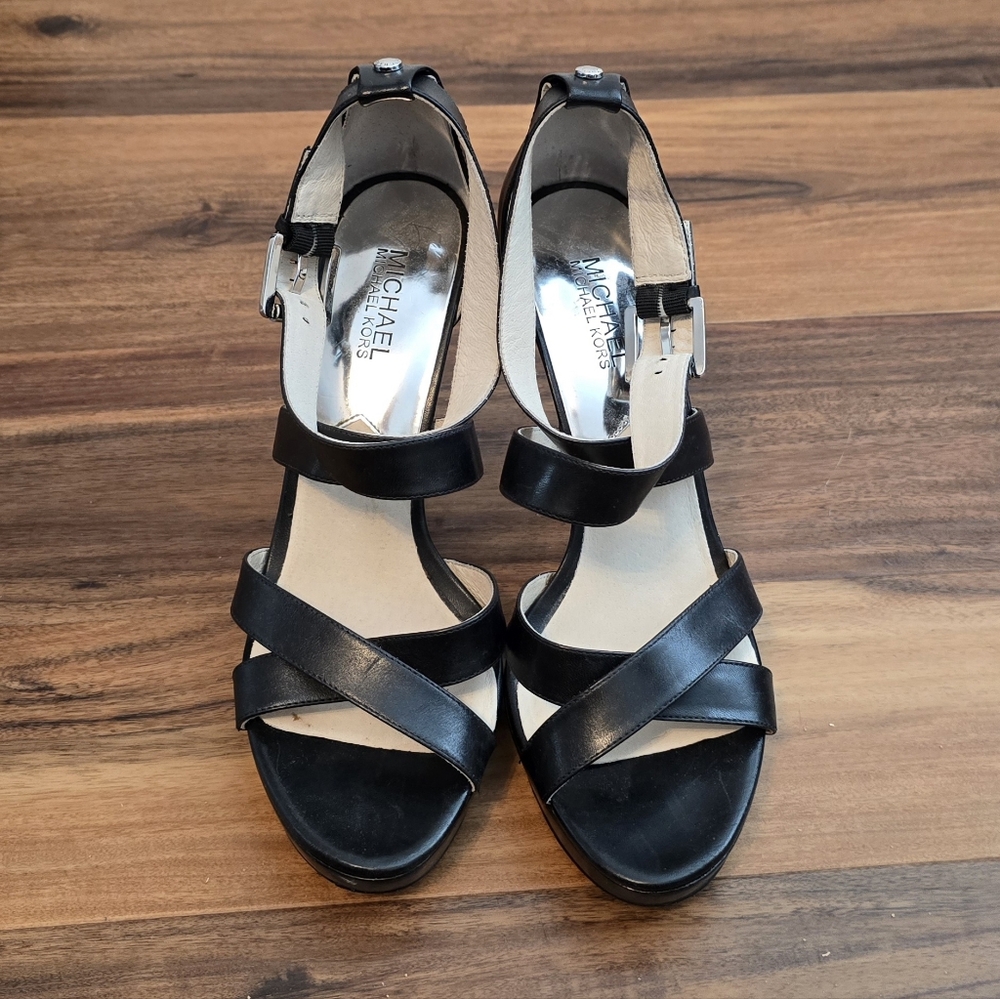 Michael Kors Evie Platform Black Leather Open Toe Sandals Shoe Size 10, EUC